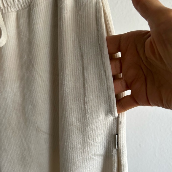 Vuori Cream Wide-Leg Drawstring Pants - Picture 5 of 11